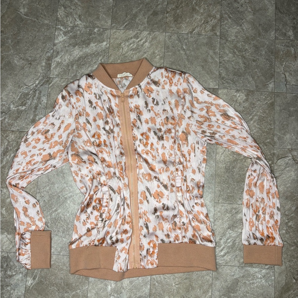 Mystree Women's Animal Print Bomber Jacket - Cream and Tan